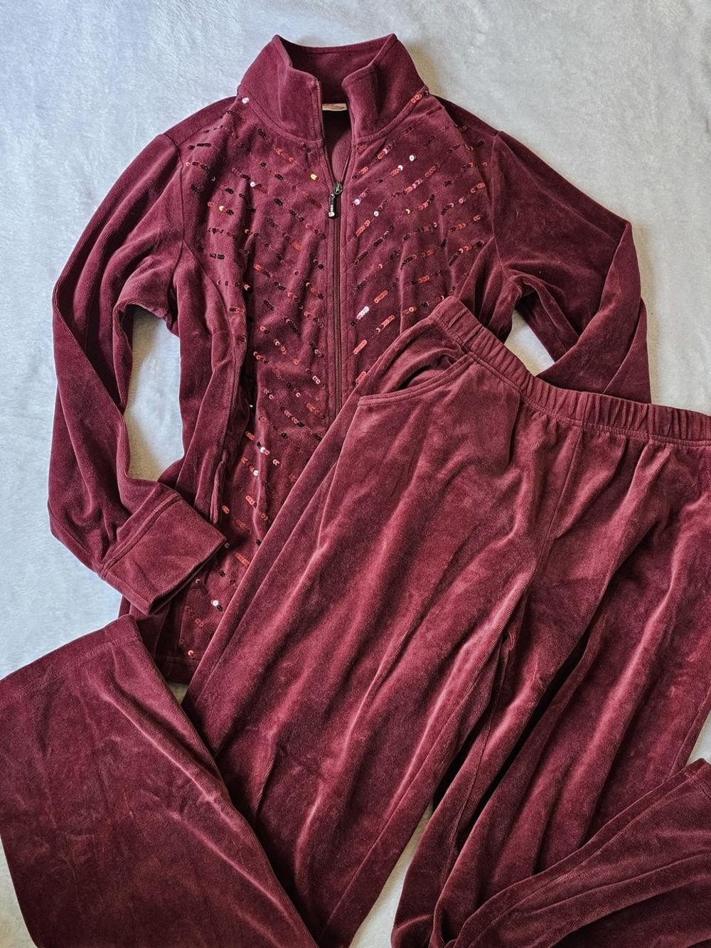 Quacker Factory Burgundy Velour Lounge Set